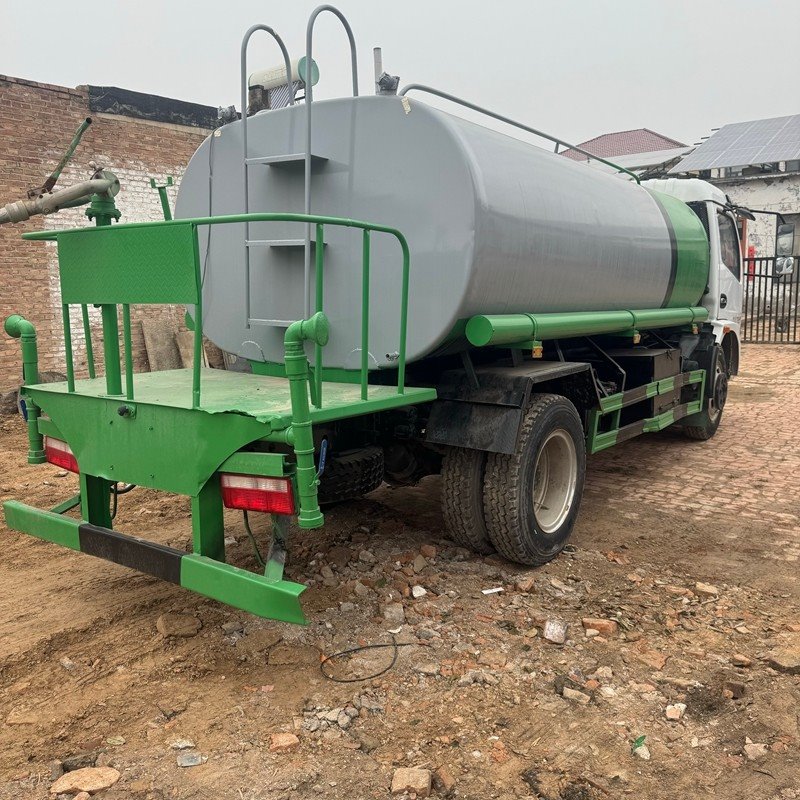 Multifunctional Sprinkler Truck high quality